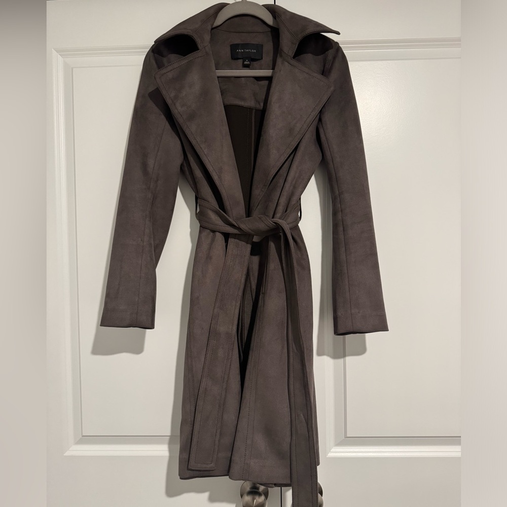 Basic trenchcoat